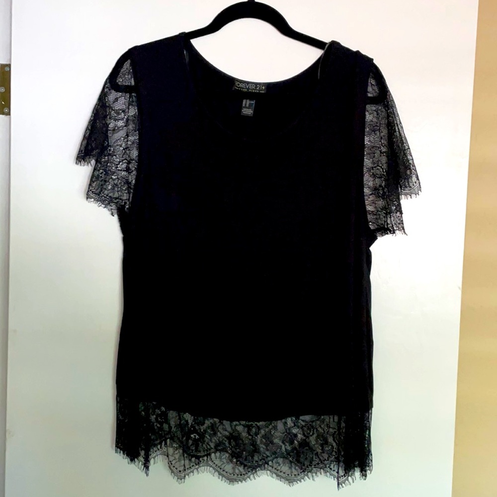 Forever 21 Plus short sleeve lace trim top